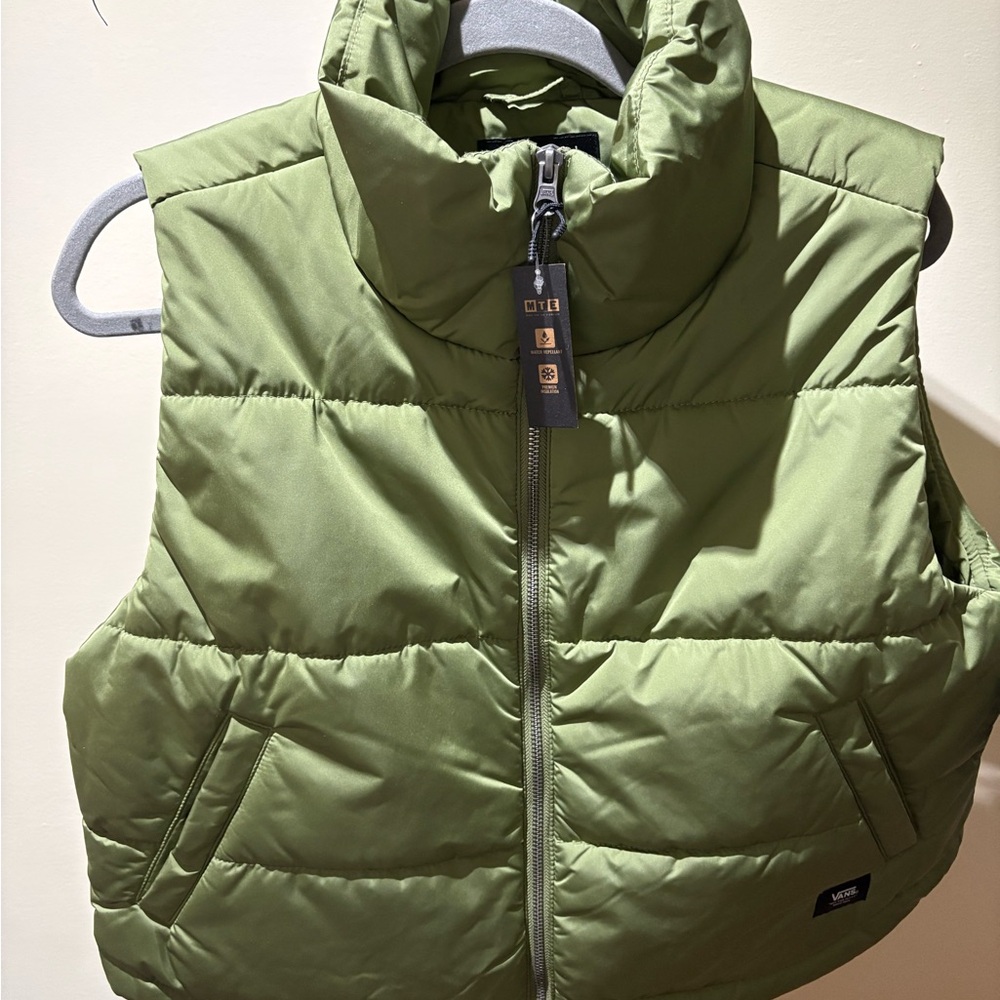 Vans Women’s Green Puffer Vest